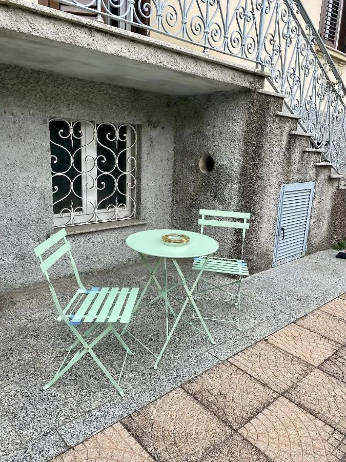 Lora Como Apartment, Free Private Parking Appartamento