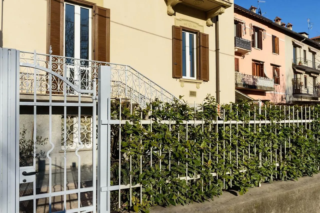 Lora Como Apartment, Free Private Parking Appartamento