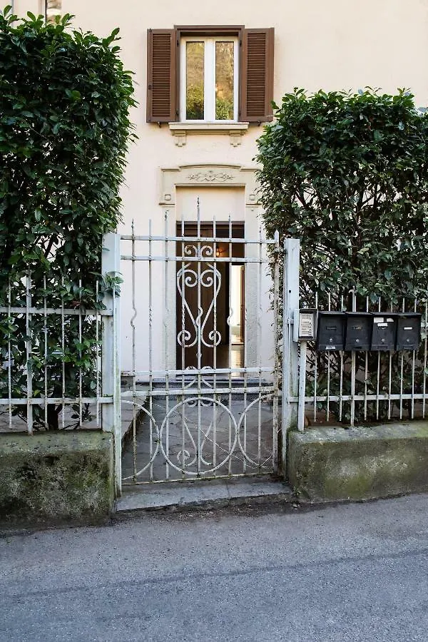 Lora Como Apartment, Free Private Parking
