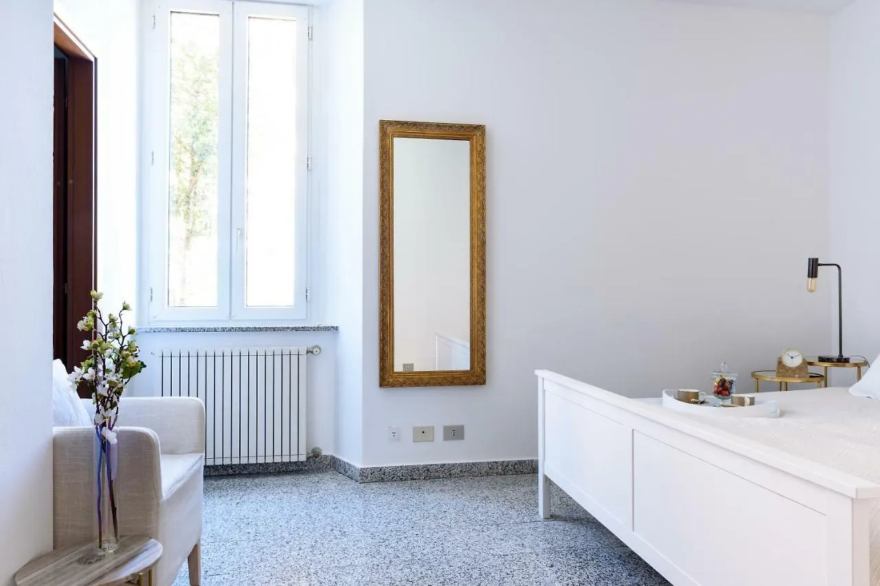 Lora Como Apartment, Free Private Parking