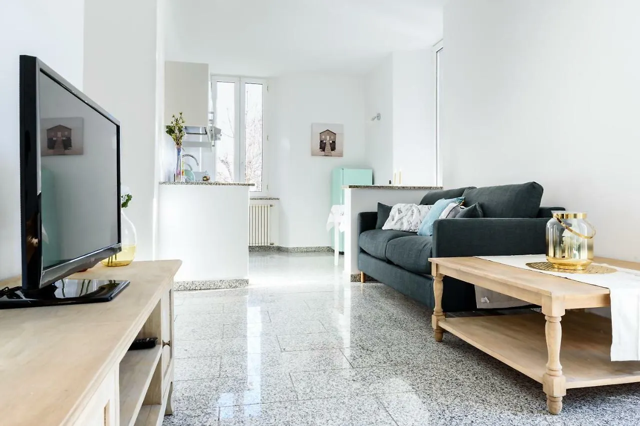 Appartamento Lora Como Apartment, Free Private Parking
